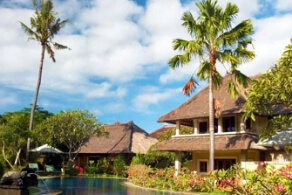 バリでアーユルヴェーダ マッサージ資格を取得できます！