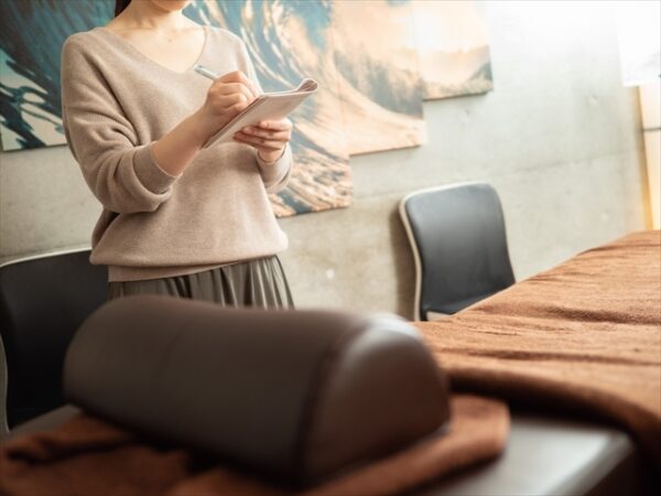 初心者向けアーユルヴェーダマッサージ資格を取得する3つの方法