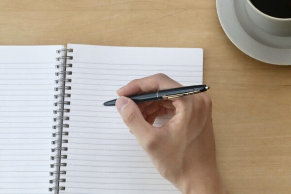 独学でセラピストの資格を取得できる？