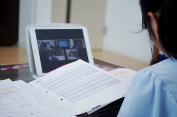 通信・通学・独学ではここまで違う！セラピスト資格取得にかかる費用の相場