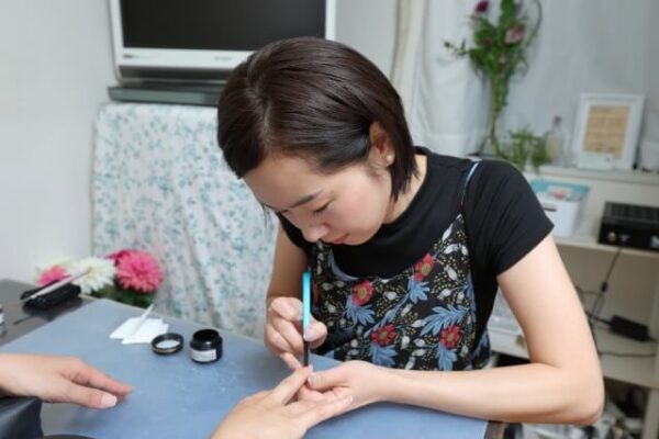 自宅サロンとは？開業しやすい理由を解説